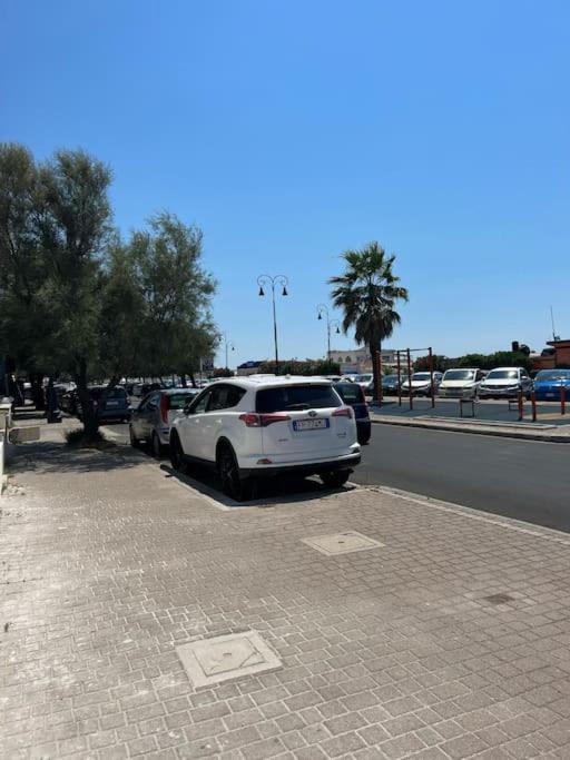 Villa Pisola Fiumicino Airport - Seafront Exterior foto