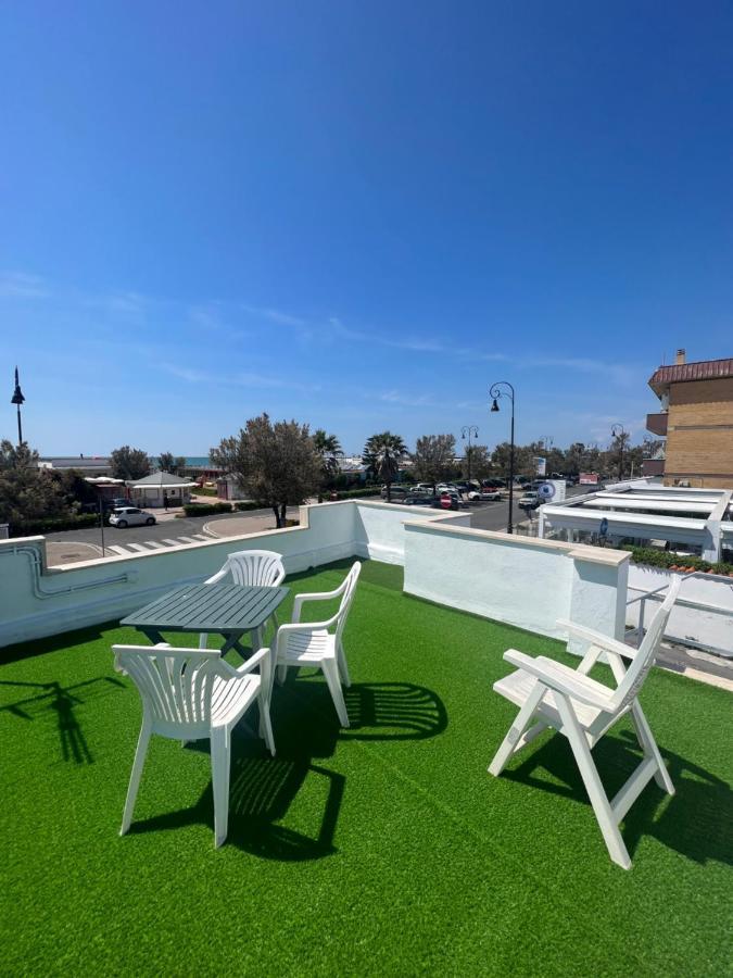 Villa Pisola Fiumicino Airport - Seafront Exterior foto